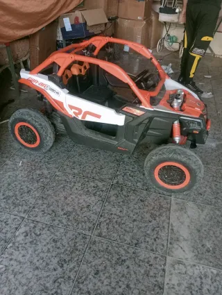 Buggy Eléctrico Infantil Can-Am RS 4x4