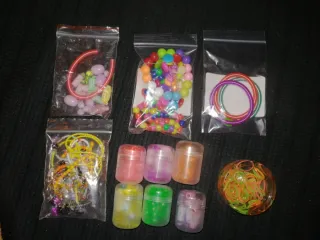 Lote Accesorios Manualidades: Cuentas, Pulseras.