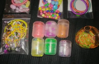 Lote Accesorios Manualidades: Cuentas, Pulseras.