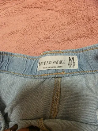 Pantalón Stradivarius Talla M