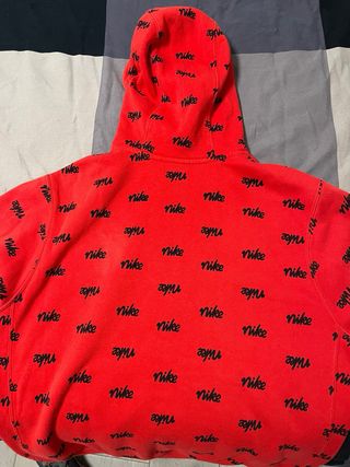 Sudadera Nike Roja con Estampado