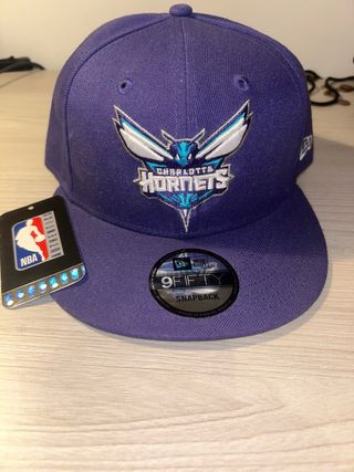 Gorra New Era Charlotte Hornets Morada