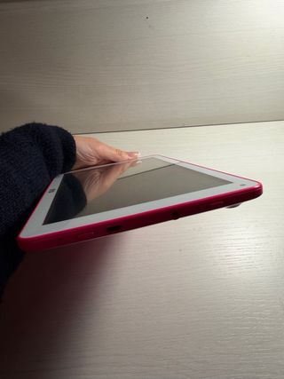 Tablet SPC rosa y blanca