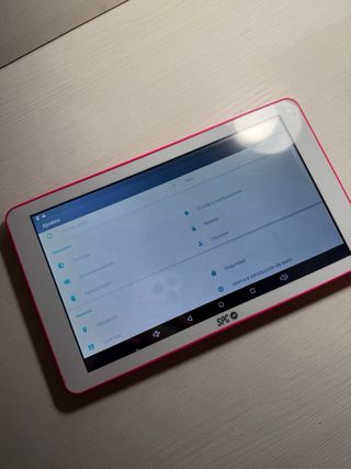 Tablet SPC rosa y blanca