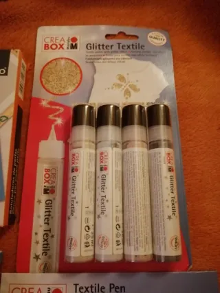 Rotuladores de perlas y purpurina.