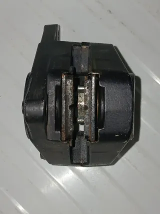 Pinza Freno Trasero Sanglas 400Y Brembo