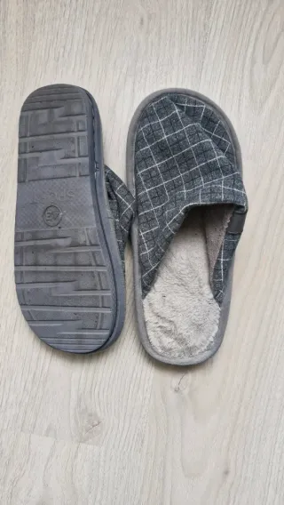 Zapatillas de caballero de casa
