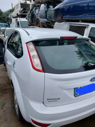 Ford Focus mk2 restiling Despiece
