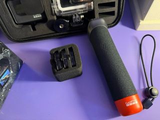 GoPro HERO 7 Black + The Handler