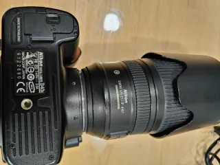 Cámara Nikon D40x + Objetivo 70-300mm + Accesorios