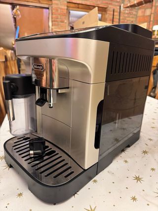 Cafetera DeLonghi Magnifica Evo