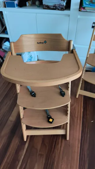 Trona de madera Safety 1st