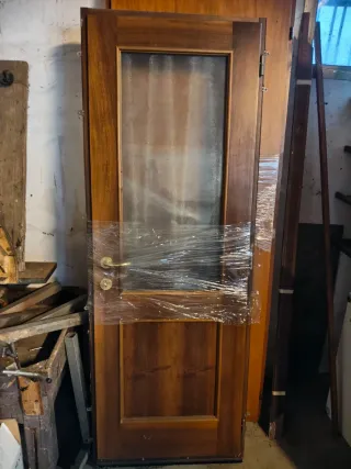 Porta interna in legno con vetro