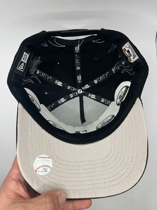 gorra es una New Era Anaheim Angels Flames 9FORTY