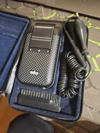 Maquinilla Eléctrica Braun Antigua