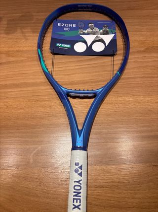 Raqueta Yonex Ezone 100 Grip 2