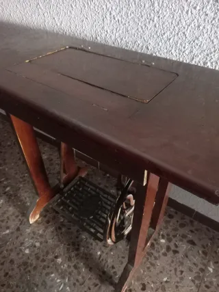 Máquina de coser Wertheim antigua