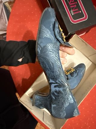 Zapatos Fallera Azul con Hebilla Dorada niña