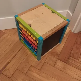 Cubo  actividades  madera para bebés