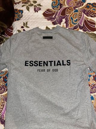 Camisetas essentials 25€ cada unidad