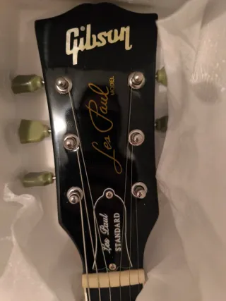 Guitarra Eléctrica Sunburst sin estrenar