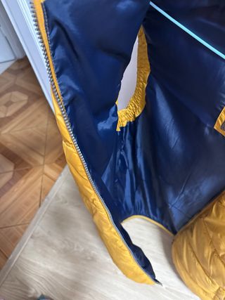 Chaqueta sin mangas mostaza hombre