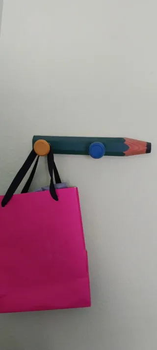 Percha infantil lápiz