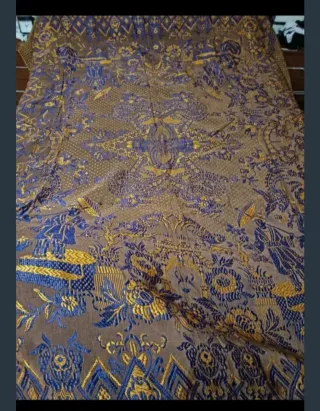 Colcha antigua bordada