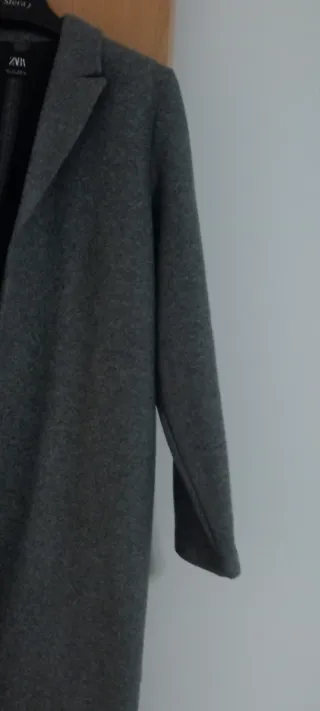 Abrigo Zara Gris