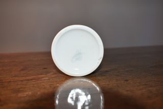 Jarrón Cerámica Sanbo Dorado y Blanco