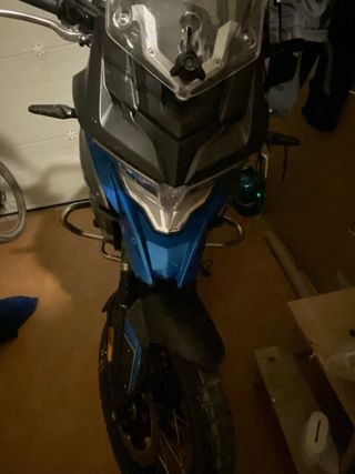 Moto Voge 650 DSX Negra y Azul