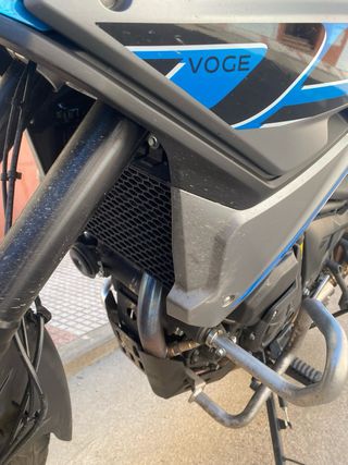 Moto Voge 650 DSX Negra y Azul
