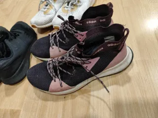 Lote 3 pares zapatillas Adidas y Nike