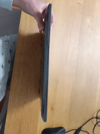 Portátil Toshiba Gris