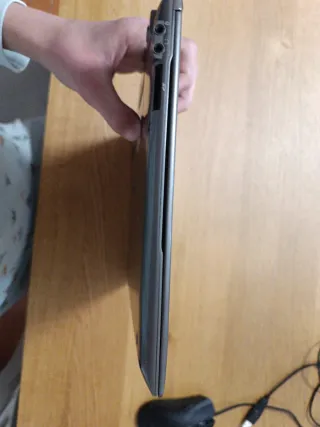 Portátil Toshiba Gris