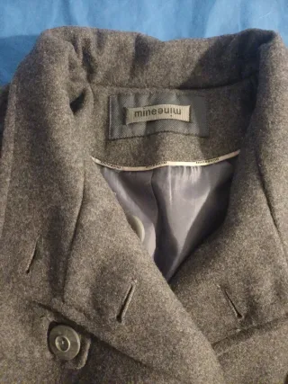 Cappotto grigio doppiopetto con cintura