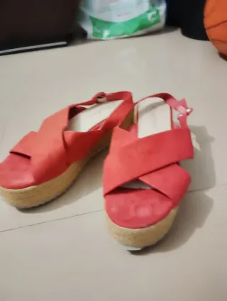 Sandalias cuña rojas