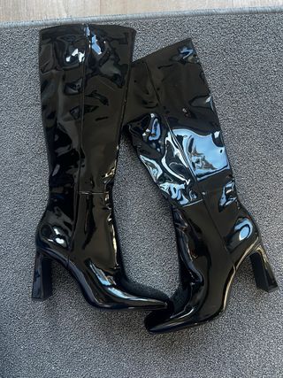 Botas altas charol negras