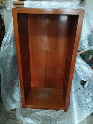 2 muebles con baldas en cerezo