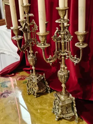 Pareja Candelabros Metal Dorado