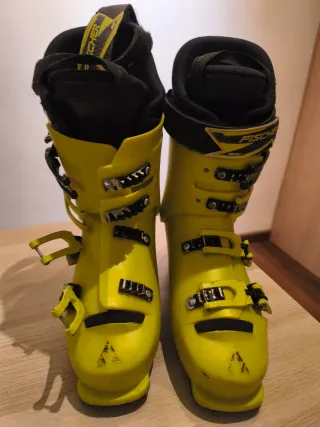 Botas de esquí Fischer amarillas