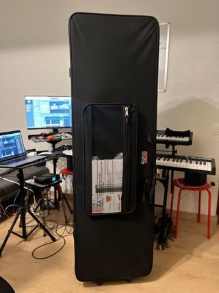 Teclado Roland V Stage 88 teclas + estuche gator