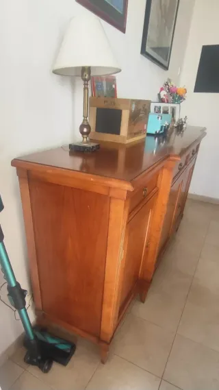 Mueble de salón clásico de madera
