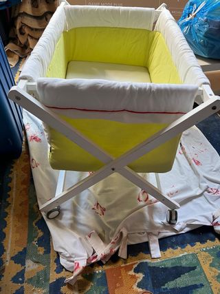 Minicuna blanca y verde