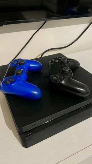 Sony PlayStation 4 Slim 500GB + 2 Mandos Originale