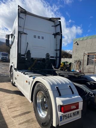 Camión Scania s580 año 2020 con equipo basculante