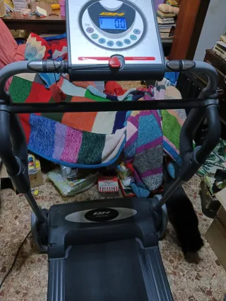 Cinta de correr BH Fitness. Funcionando.