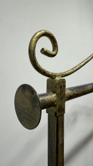 Perchero hierro forjado dorado