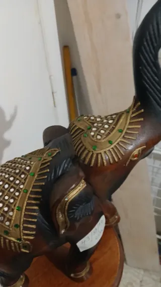 Elefante decorativo in legno