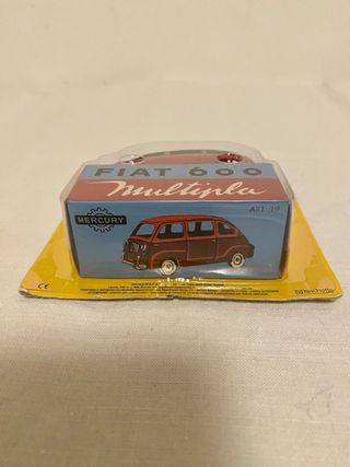 Modellino Fiat 600 Multipla scala 1/48